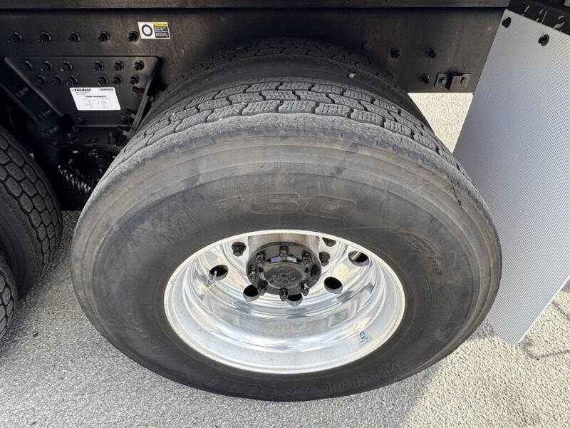 2016 Kenworth T880