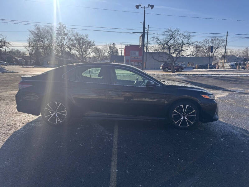 2019 Toyota Camry SE