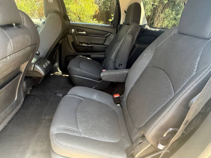 2015 GMC Acadia SLE-2