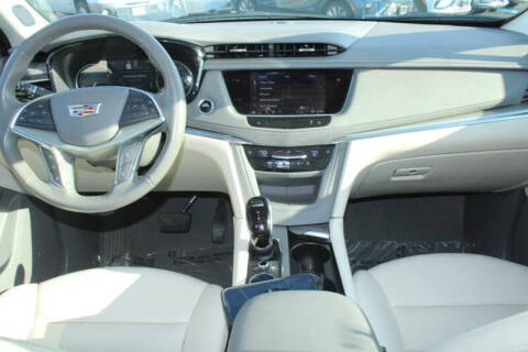 2023 Cadillac XT5 Premium Luxury