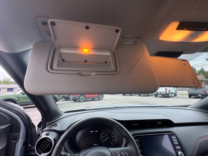 2023 Nissan Kicks SR