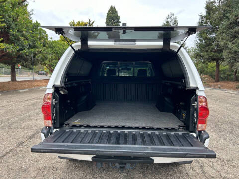 2005 Toyota Tacoma PreRunner V6