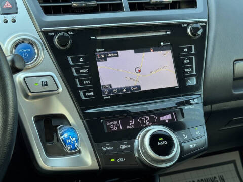 2017 Toyota Prius v Four