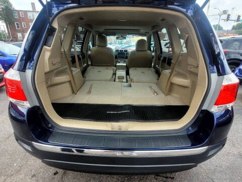 2013 Toyota Highlander SE