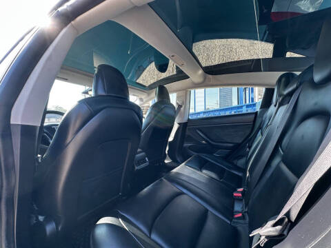 2020 Tesla Model 3 Standard Range