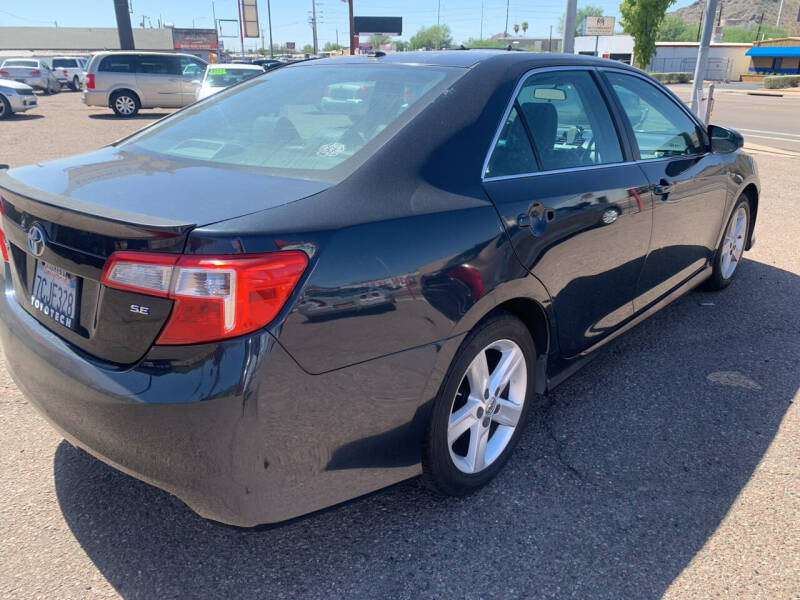 Image 6 of 2014 Toyota Camry SE