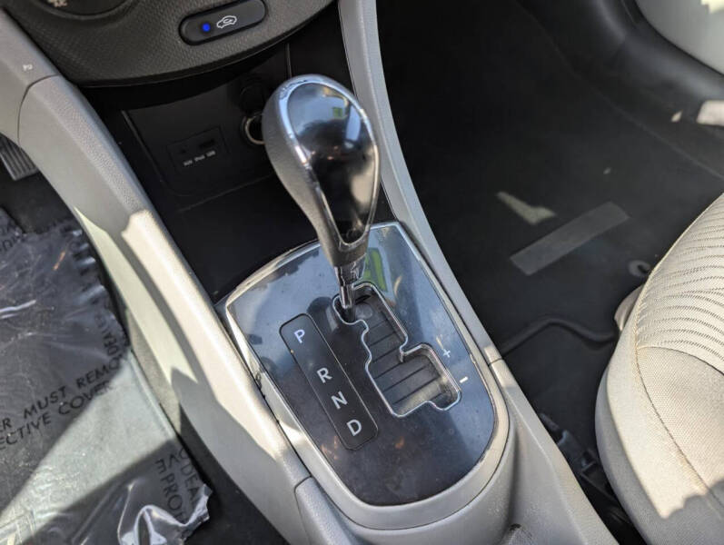 2013 Hyundai Accent GLS