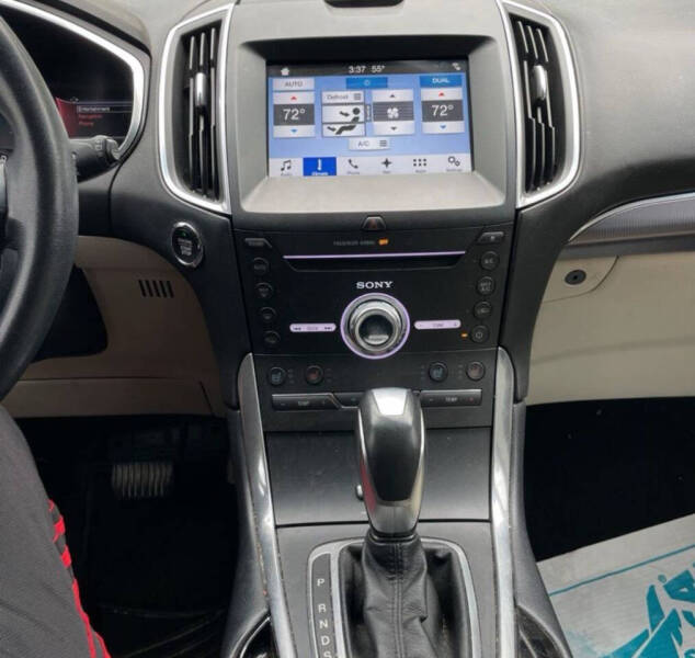 2017 Ford Edge Titanium