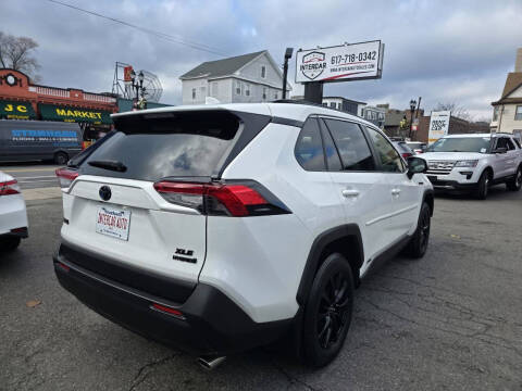 2021 Toyota RAV4 Hybrid XLE