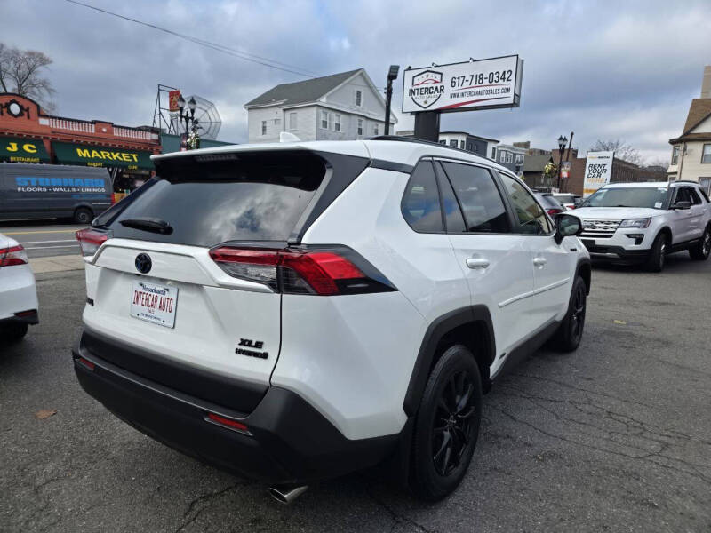 2021 Toyota RAV4 Hybrid XLE