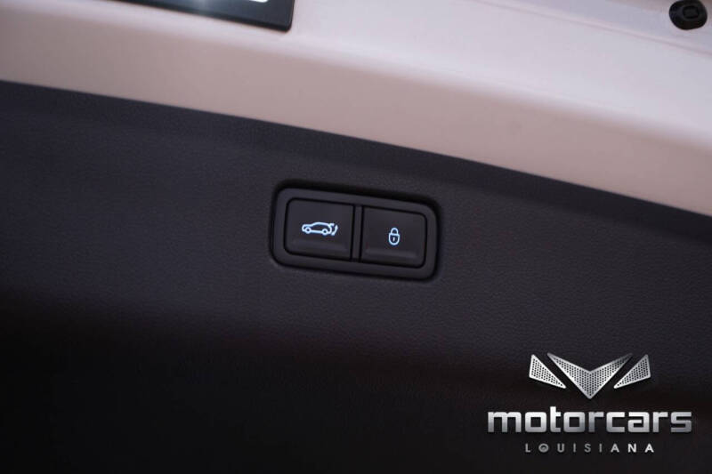 2022 Genesis GV70 2.5T Standard