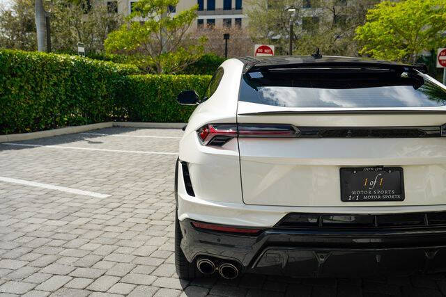 2023 Lamborghini Urus Performante