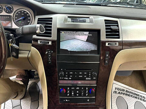 2011 Cadillac Escalade EXT Premium