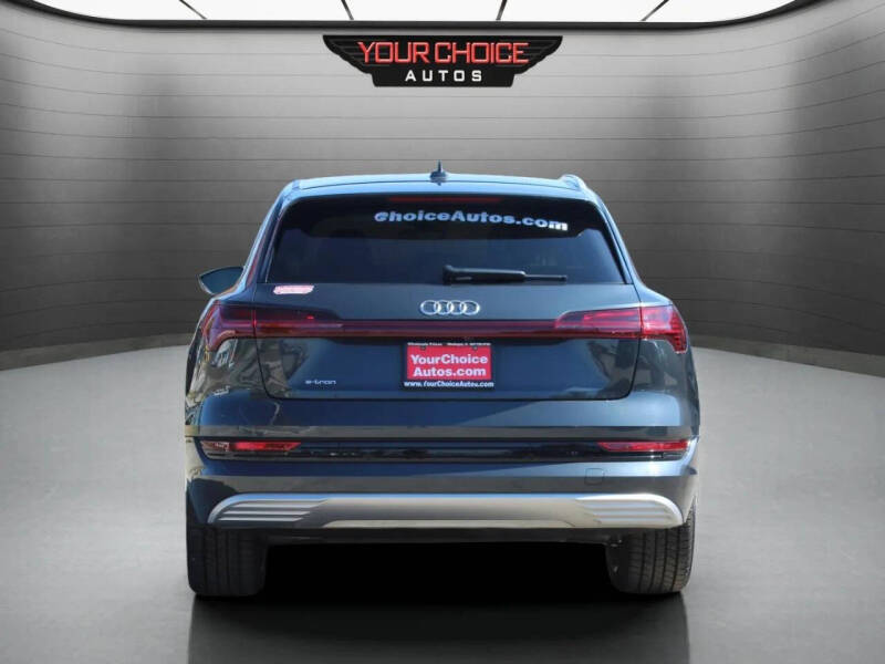 2019 Audi e-tron quattro Prestige