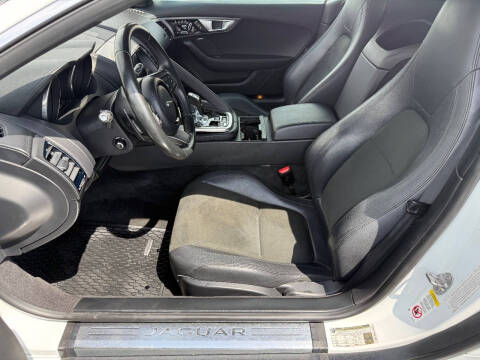 2017 Jaguar F-TYPE Premium