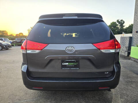 2012 Toyota Sienna LE 8-Passenger