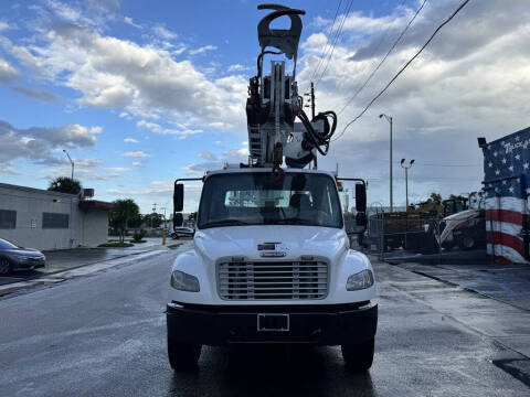 2019 Freightliner M2 106