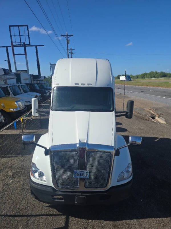 2022 Kenworth T680
