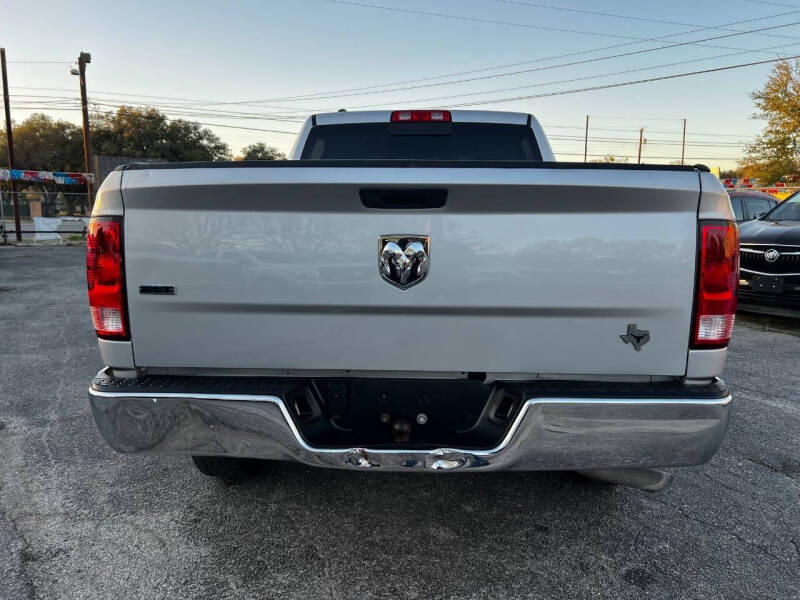 2019 RAM 1500 Classic SLT