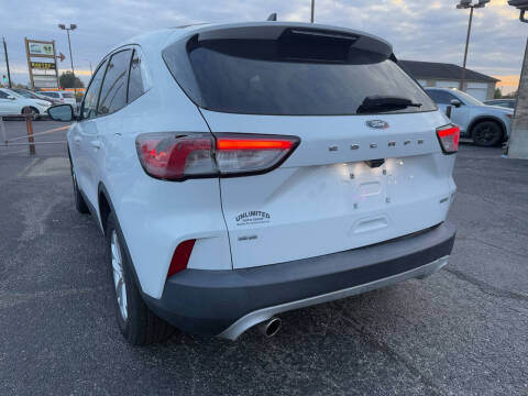 2020 Ford Escape SE
