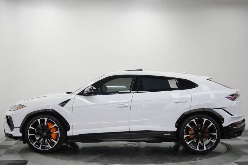 2023 Lamborghini Urus S