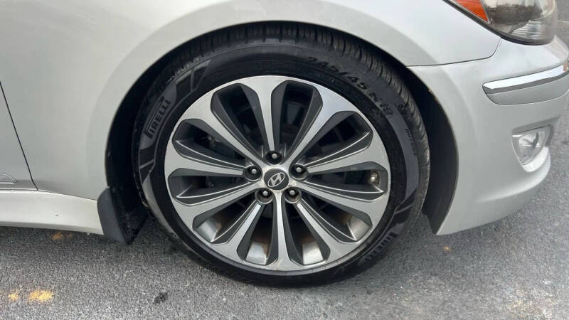 2012 Hyundai Genesis