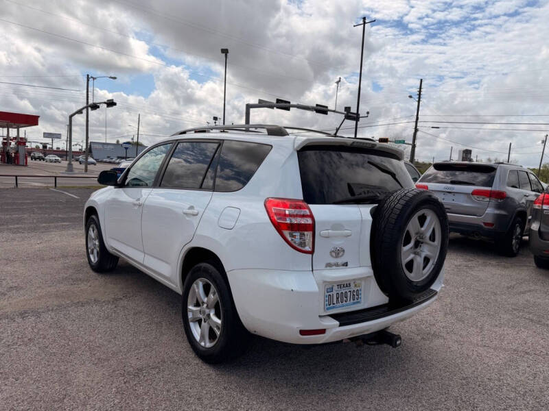 2011 Toyota RAV4