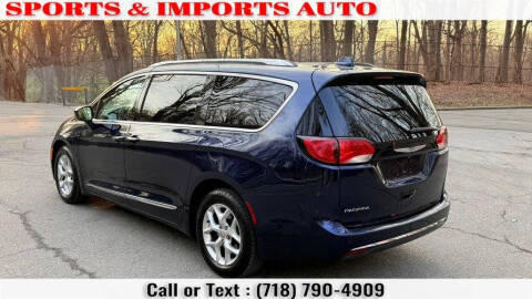 2017 Chrysler Pacifica Touring-L Plus