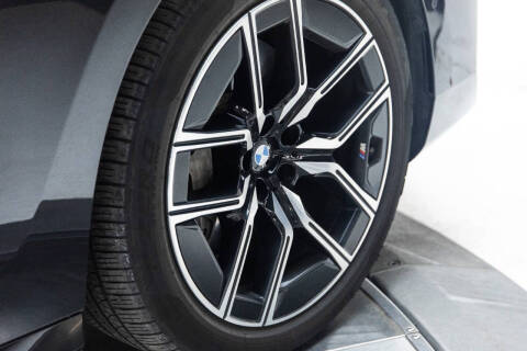 2023 BMW 7 Series 740i