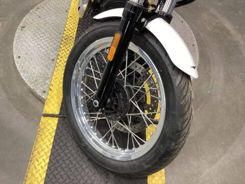 2023 Moto Guzzi V7 Special