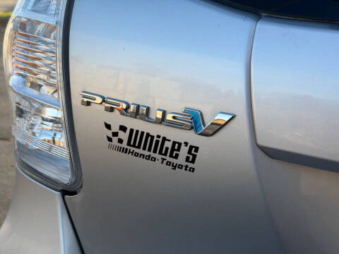 2012 Toyota Prius v Two