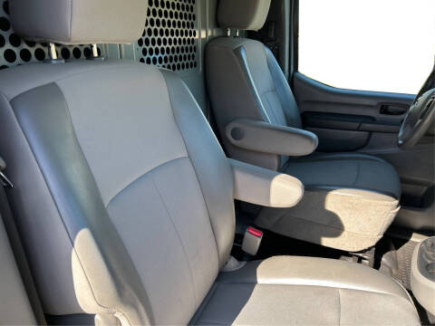 2013 Nissan NV 1500 S