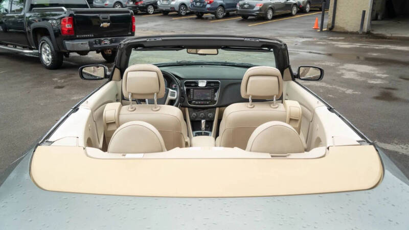 2012 Chrysler 200 Limited