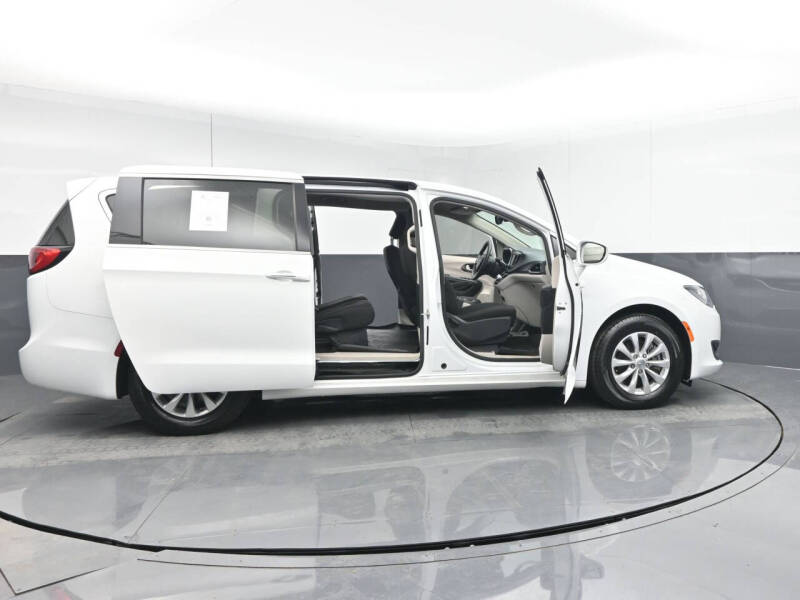 2018 Chrysler Pacifica Touring Plus