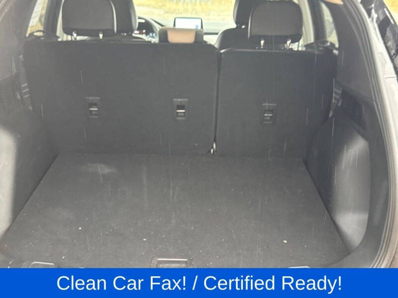 2022 Ford Escape SEL