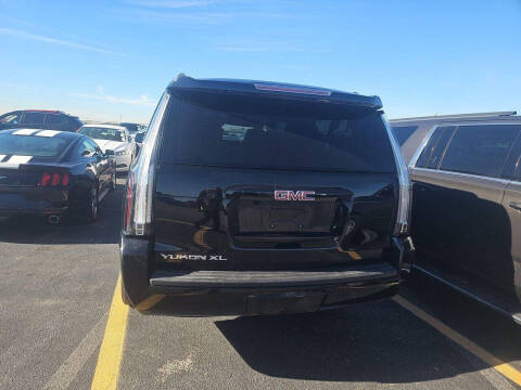 2017 GMC Yukon XL SLE
