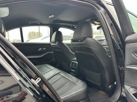 2023 BMW 3 Series 330i