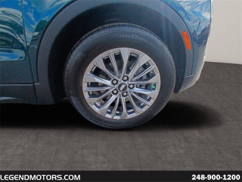 2025 Cadillac XT4 Premium Luxury