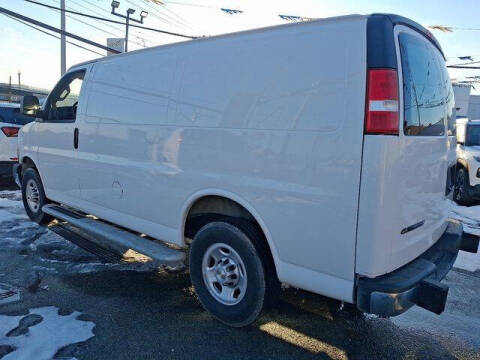 2023 Chevrolet Express 2500