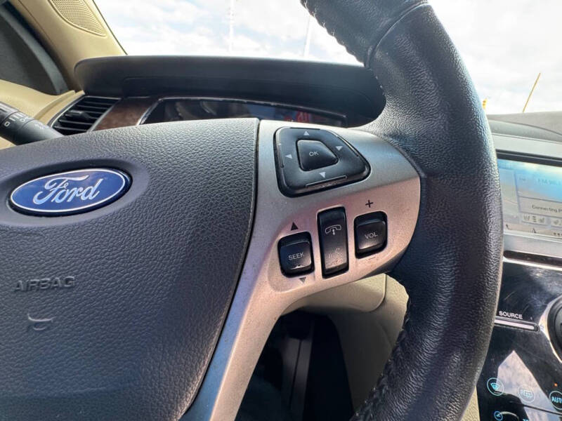 2018 Ford Taurus Limited