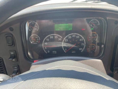 2017 Freightliner Business class M2