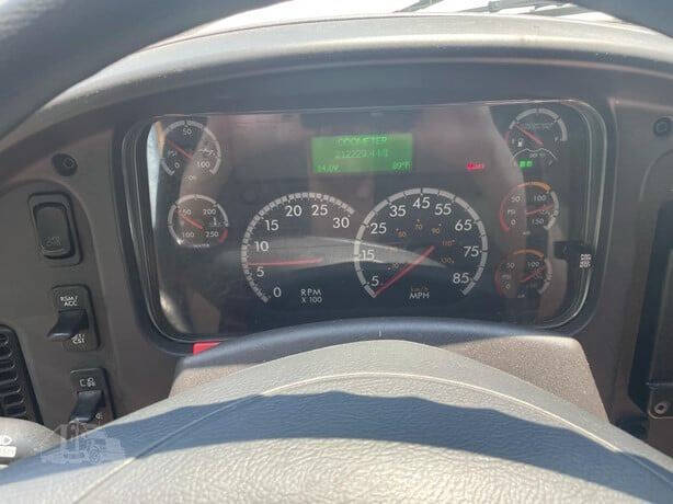 2017 Freightliner Business class M2