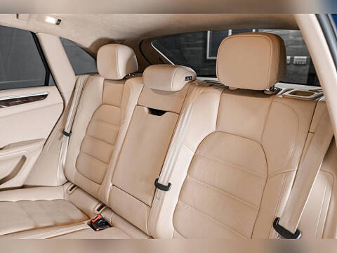 2015 Porsche Macan S