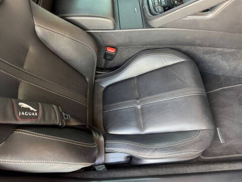 2016 Jaguar F-TYPE R