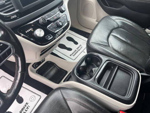 2020 Chrysler Pacifica Touring L