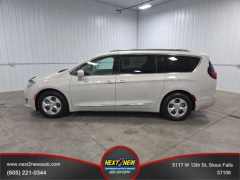 2017 Chrysler Pacifica Touring-L Plus