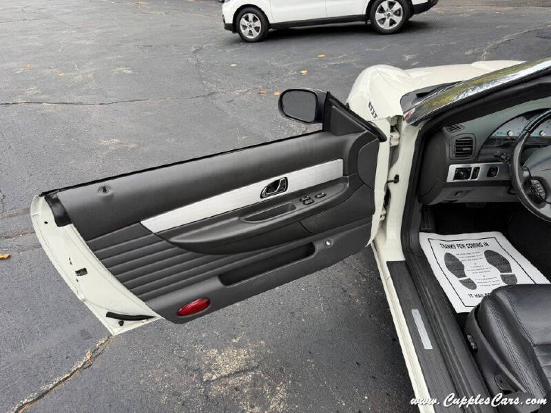 2002 Ford Thunderbird Deluxe