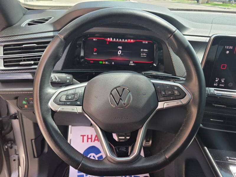 2024 Volkswagen Atlas Cross Sport SEL Premium R-Line 4Motion