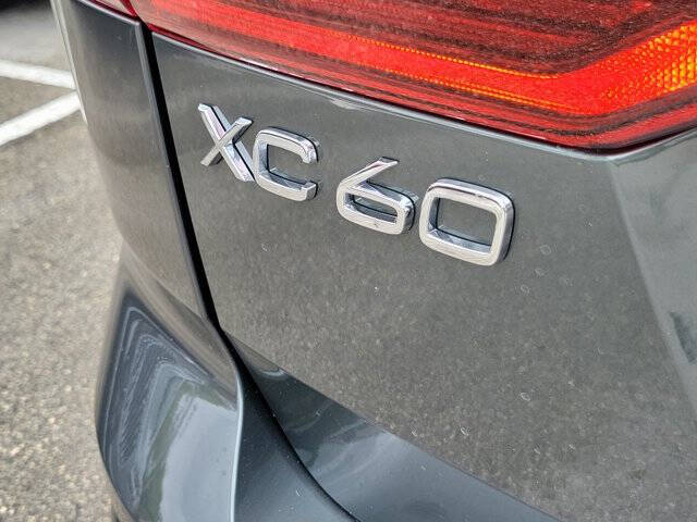 2026 Volvo XC60 B5 Core