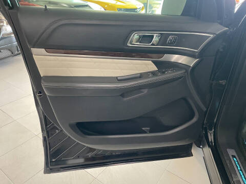 2017 Ford Explorer Platinum